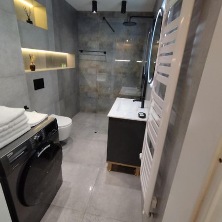 Mieszkanie W Nowoczesnym Halo Apartament W Centrum Wroclaw Dış mekan fotoğraf
